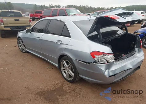 2013 Mercedes-Benz E 350 4Matic z USA, uszkodzony, nr VIN WDDHF8JB9DA698145